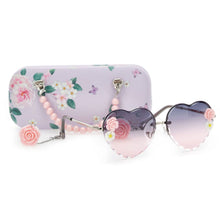Load image into Gallery viewer, Heart Flower Sunglasses