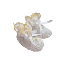 Load image into Gallery viewer, White &amp; Lemon Hand Smocked Booties