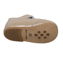 Load image into Gallery viewer, Beige Patent Shoes